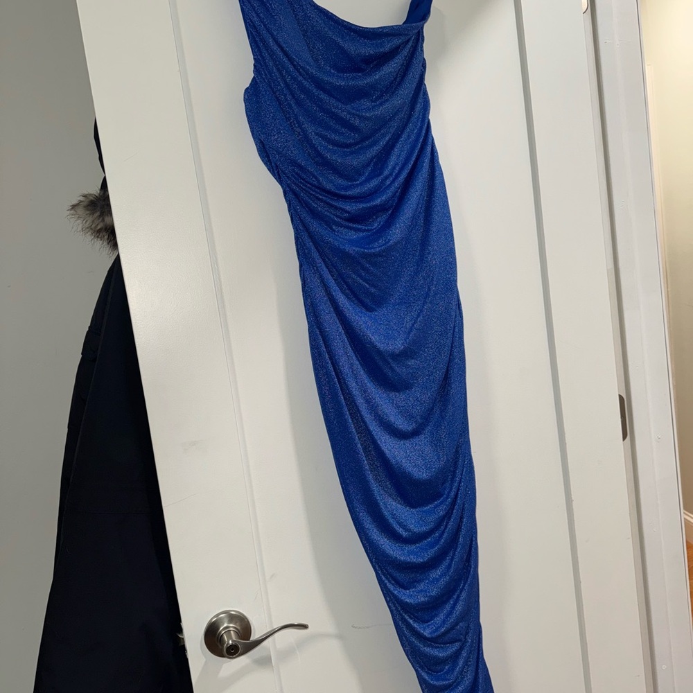 Elegant One-Shoulder Blue Dress